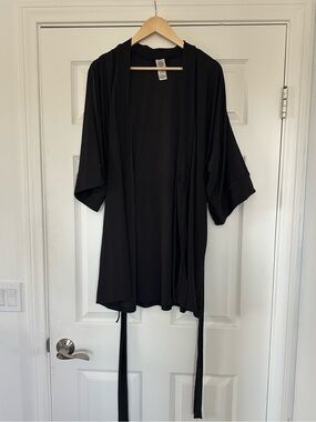 In Bloom Black Short Soft Robe